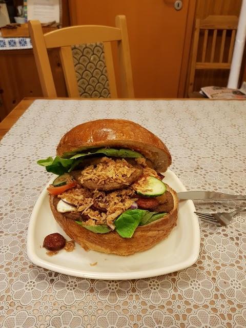 Marika Neni Kavezoja